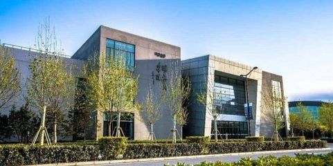 我國(guó)最具“顏值與實(shí)力”的大學(xué) 面積不足500畝，明星工廠與影視傳媒技術(shù)開(kāi)發(fā)的雙重魅力